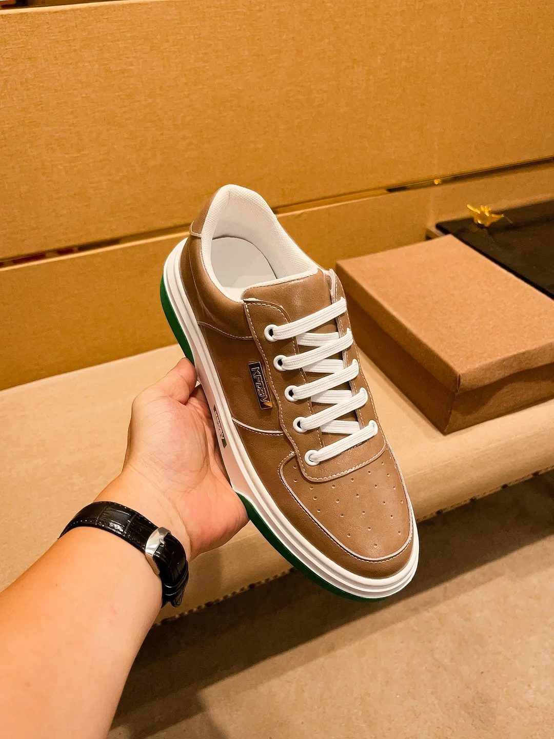 Men's shoes💰 420💰[BV]🔥 High-end men's shoes brand official website 1:1 latest masterpiece: the upper is made of Italian imported first-layer cowhide with a comfortable and breathable lining➕original non-slip and wear-resistant outsole🔥, making walking more convenient and comfortable! An exclusive new model, a stunning work, a beautiful 1:1 replica [color] compared to the official quality! Create a fashionable personality to set off your uniqueness! A must-have for trendy men! Classic 🔥Size: 38-44 Color: 🔥 Colors available🔥.